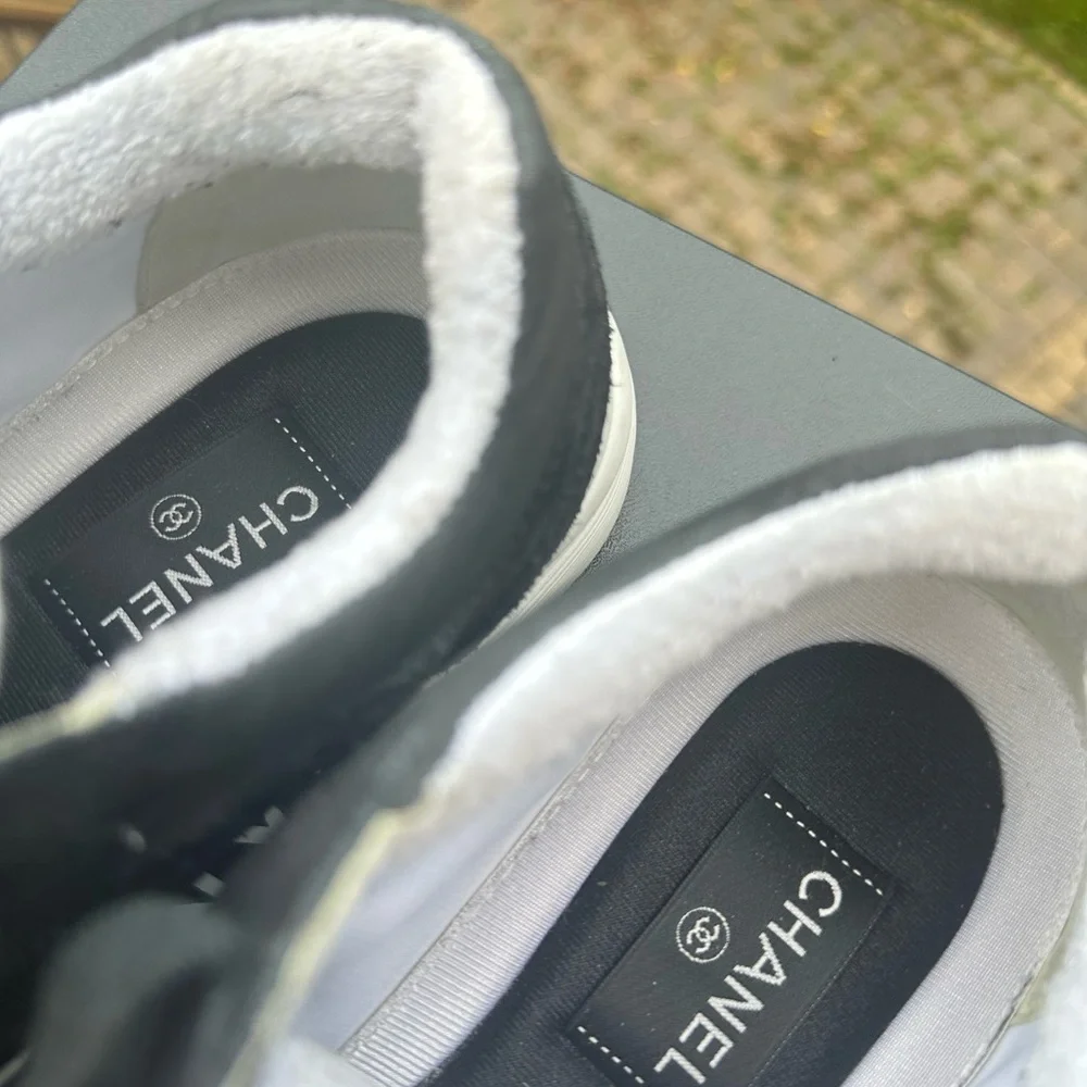 CHANEL Sneakers Size 39 - Picture 12 of 15